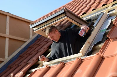 Pose de fenêtres de toit Velux à Tréziers